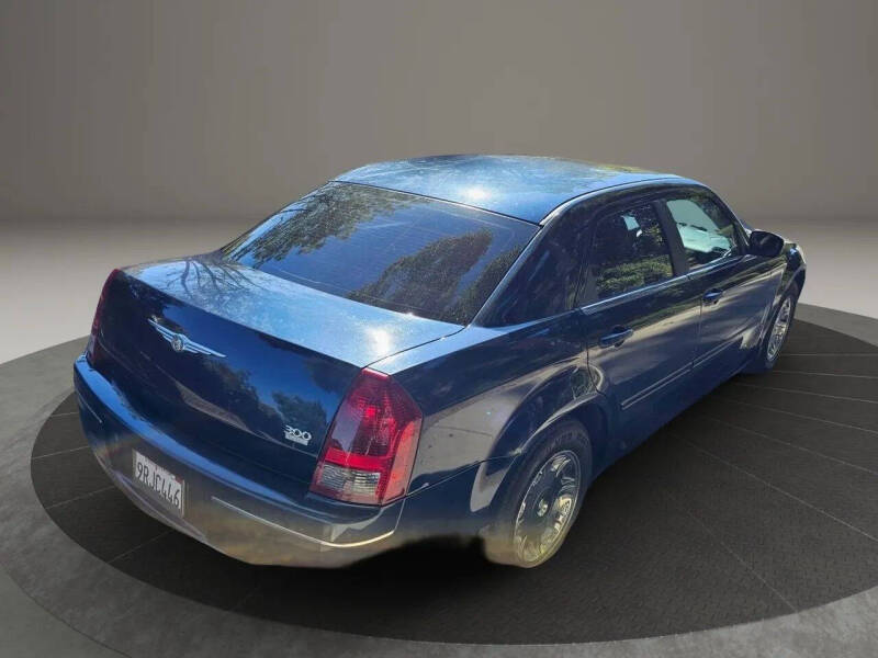 2005 Chrysler 300 Touring