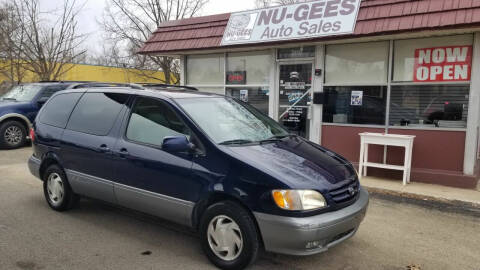 2003 Toyota Sienna for sale at Nu-Gees Auto Sales LLC in Peoria IL