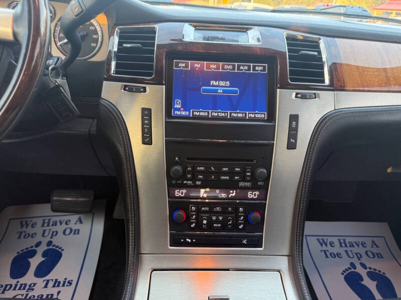 2013 Cadillac Escalade Platinum Edition