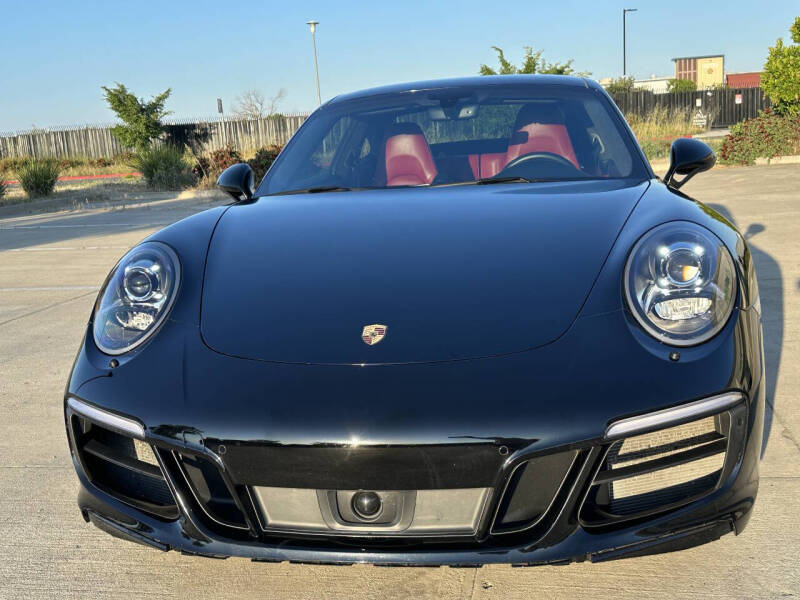 2017 Porsche 911 Carrera GTS
