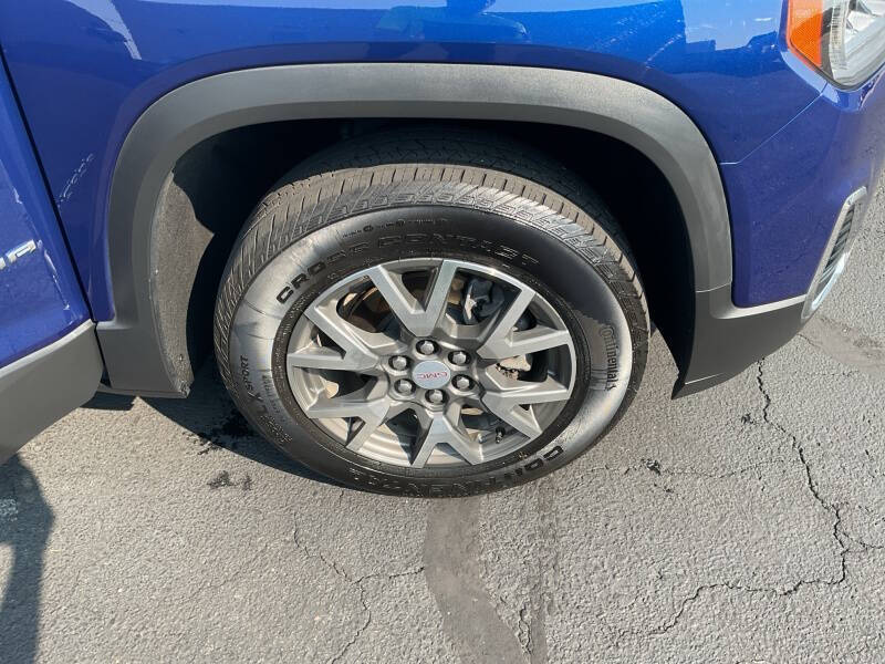 2023 GMC Acadia SLE