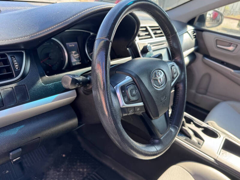 2016 Toyota Camry SE