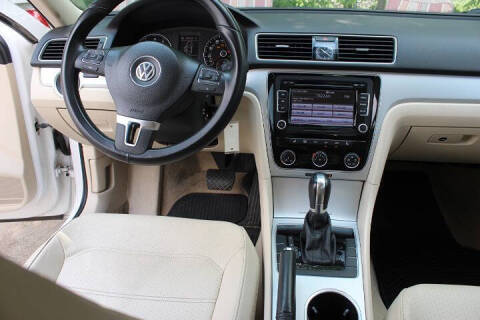2013 Volkswagen Passat SE