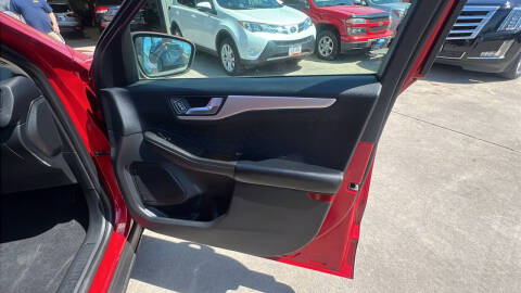 2020 Ford Escape SEL