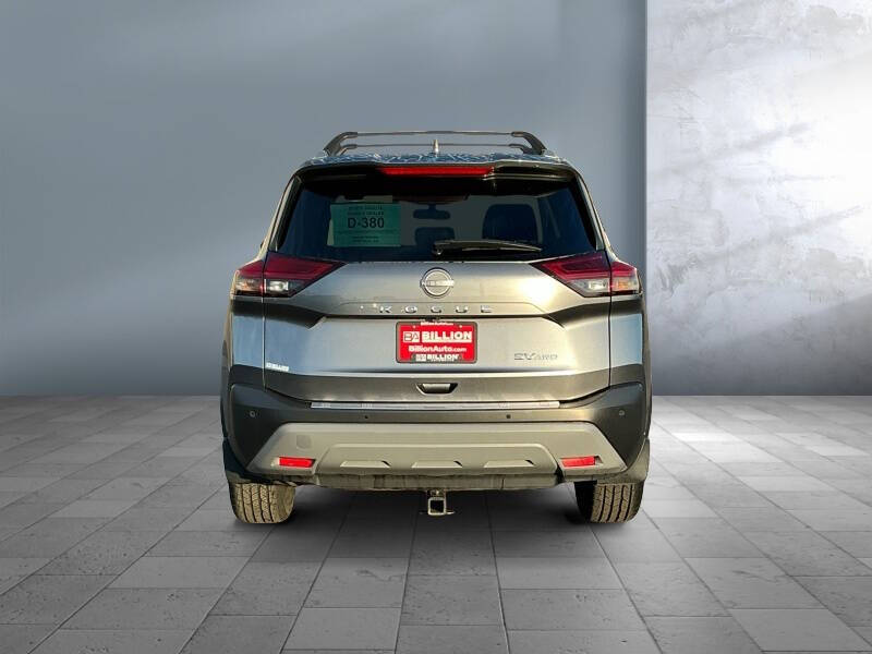 2022 Nissan Rogue SV