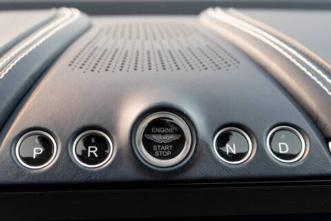 2021 Aston Martin DBX