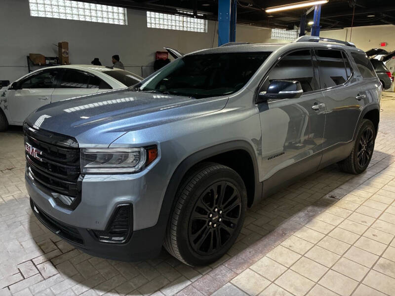 2022 GMC Acadia SLE's photo