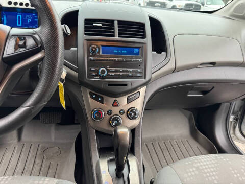 2013 Chevrolet Sonic LS Auto