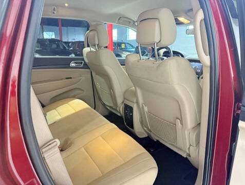 2019 Jeep Grand Cherokee Laredo E