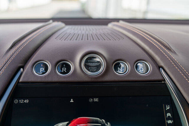 2021 Aston Martin DBX