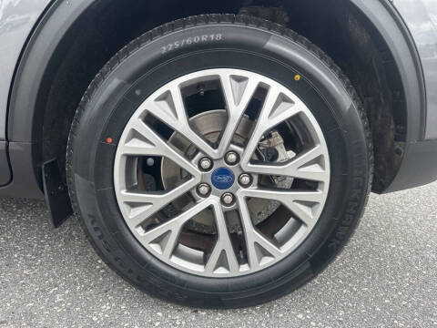 2022 Ford Escape SEL