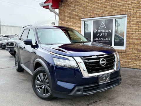 2022 Nissan Pathfinder SV