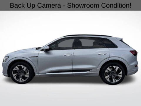 2022 Audi e-tron quattro Premium