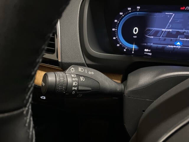 2025 Volvo XC90 B6 Plus Bright Theme 7P