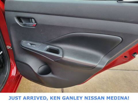 2023 Nissan Versa SR