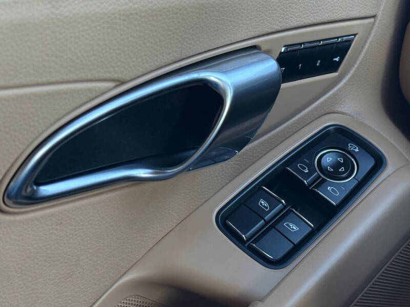 2017 Porsche 718 Cayman S