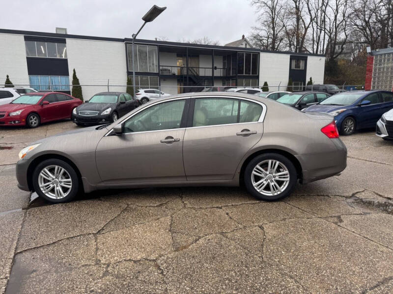 2011 Infiniti G37 Sedan x