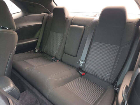 2016 Dodge Challenger SXT