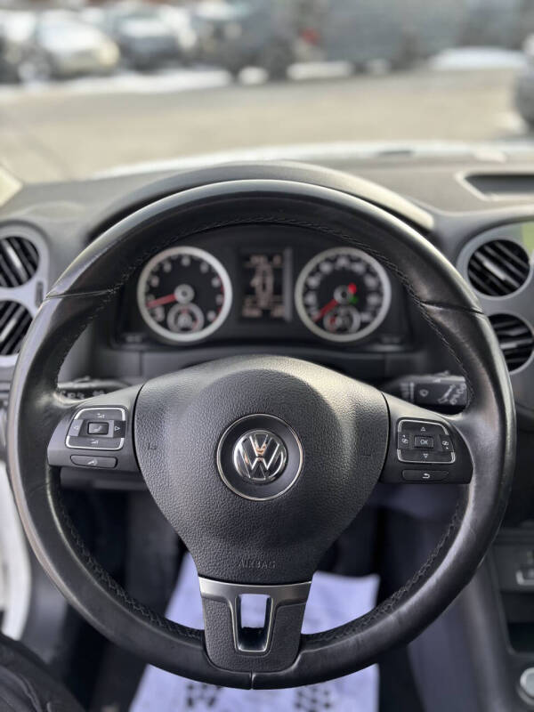 2017 Volkswagen Tiguan 2.0T Limited S 4Motion