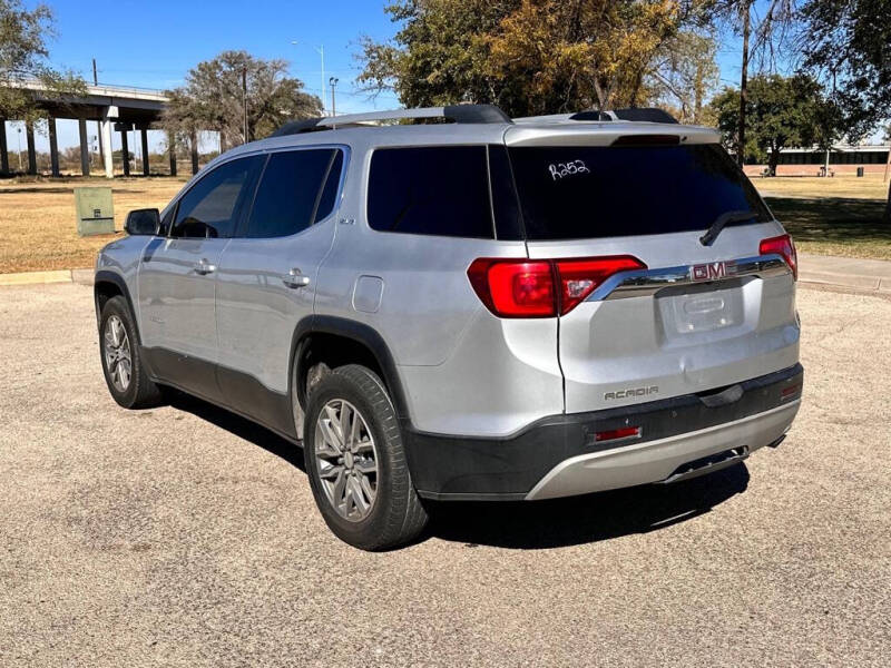 2017 GMC Acadia SLE-2