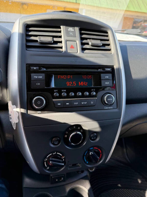 2017 Nissan Versa 1.6 S