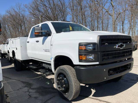 2022 Chevrolet Silverado 5500HD for sale at PREMIER TRUCK RENTAL in Fort Wayne IN