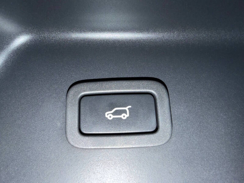 2020 Land Rover Range Rover P525 HSE