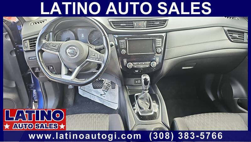 2020 Nissan Rogue SV