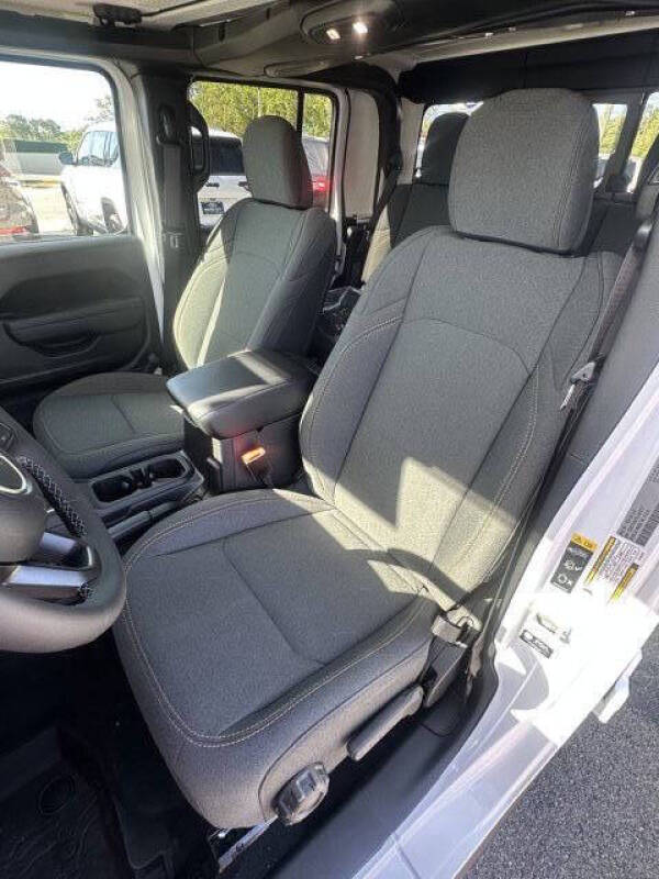 2026 Jeep Gladiator Willys