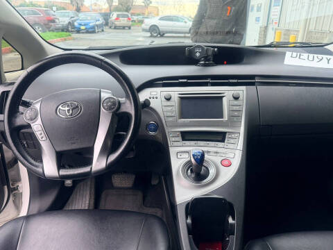 2015 Toyota Prius Five