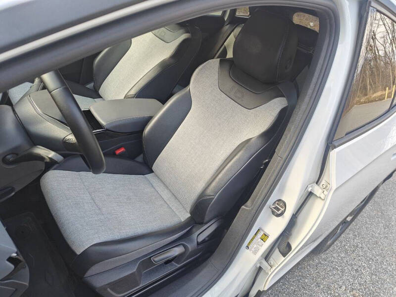 2023 Volkswagen ID.4 Pro