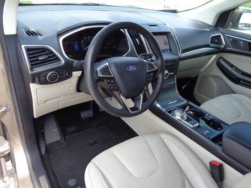 2019 Ford Edge Titanium