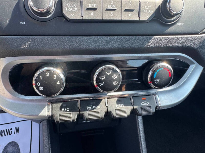 2015 Kia Rio 5-Door LX