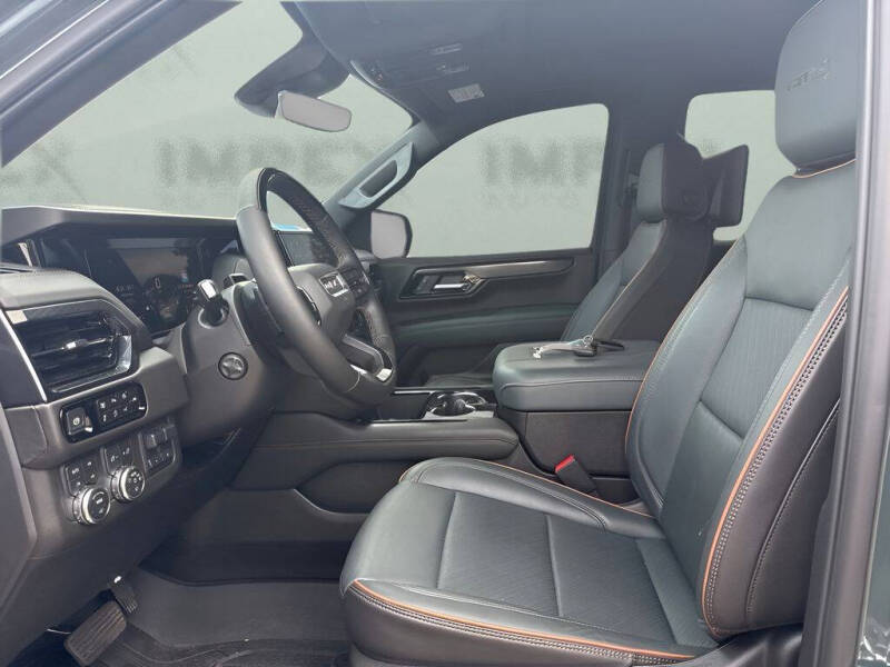 2025 GMC Yukon AT4