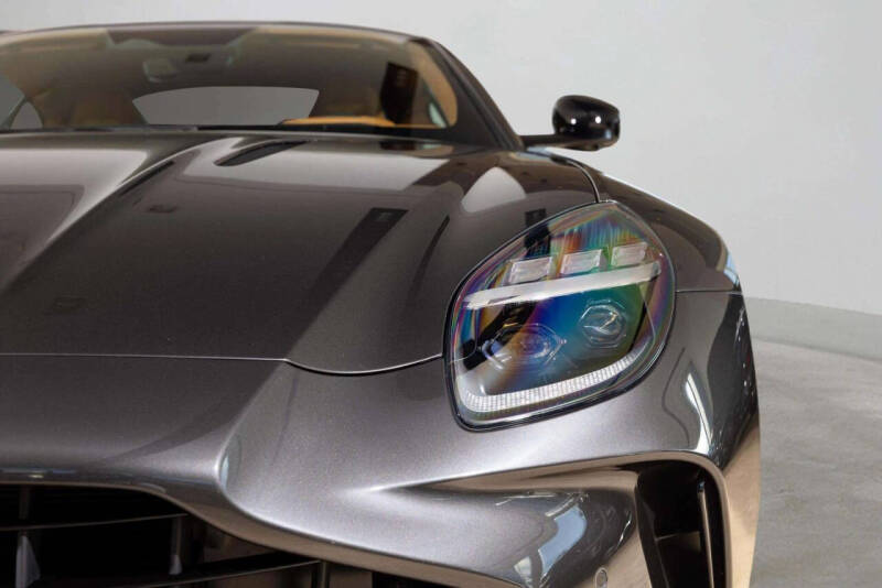 2025 Aston Martin Vantage