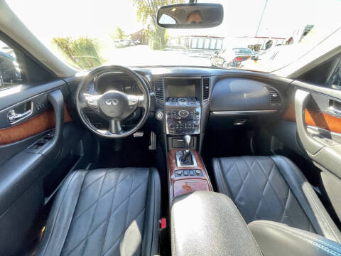 2011 Infiniti FX35
