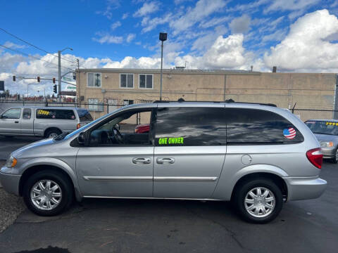 2006 Chrysler Town and Country