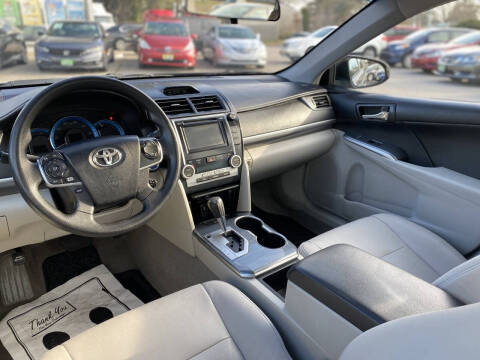 2013 Toyota Camry Hybrid LE