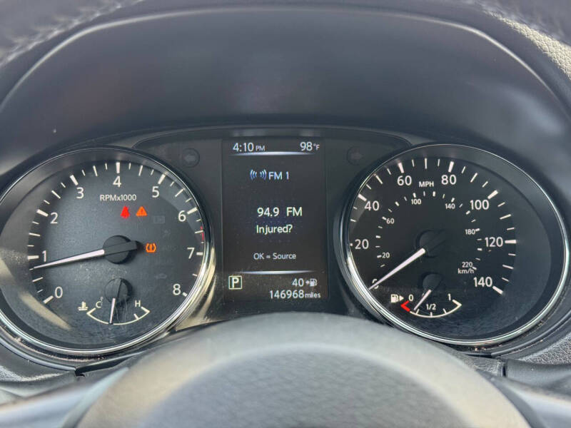2017 Nissan Rogue SV
