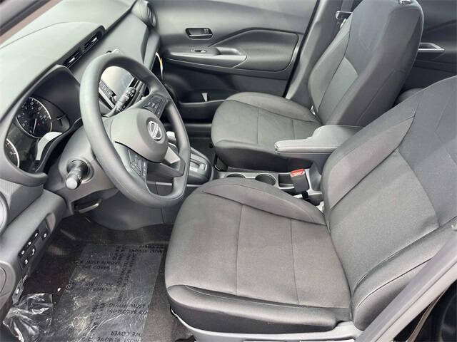 2025 Nissan Kicks Play S