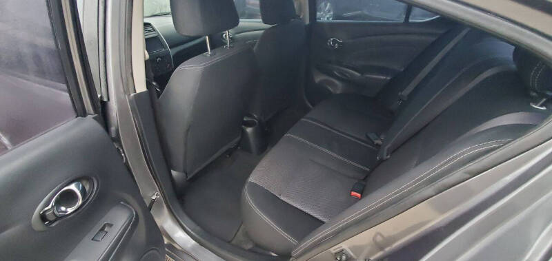 2017 Nissan Versa 1.6 SV