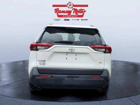 2019 Toyota RAV4 LE