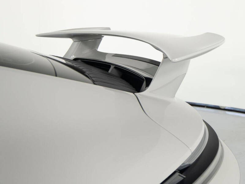 2025 Porsche 911 Carrera