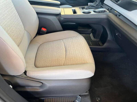 2026 Toyota Sienna LE 8-Passenger