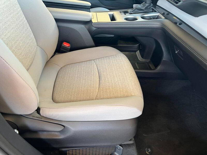 2026 Toyota Sienna LE 8-Passenger