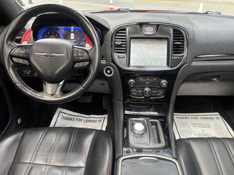 2016 Chrysler 300 S