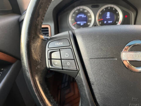 2010 Volvo XC70 3.2