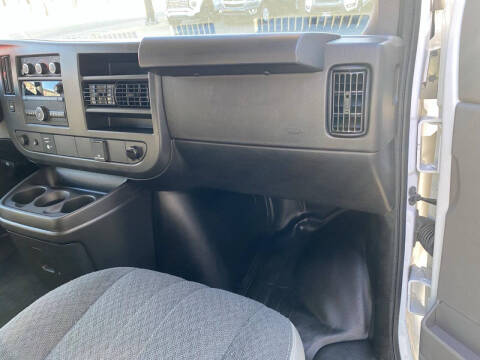 2025 GMC Savana 2500