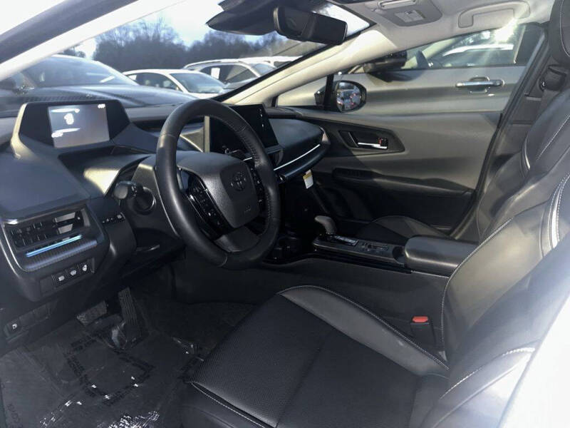 2025 Toyota Prius XLE