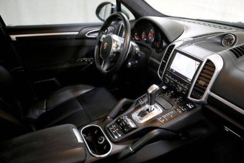 2014 Porsche Cayenne GTS